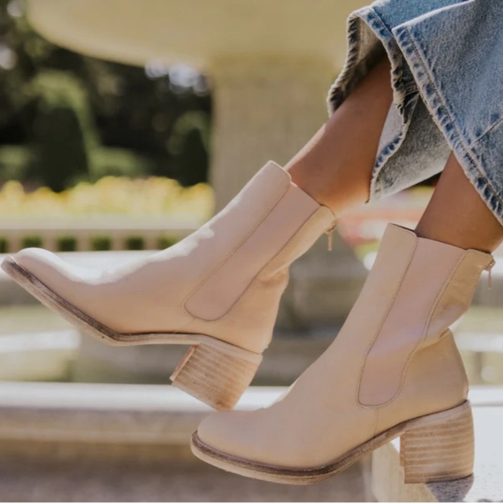 Free People Essential Chelsea Boot